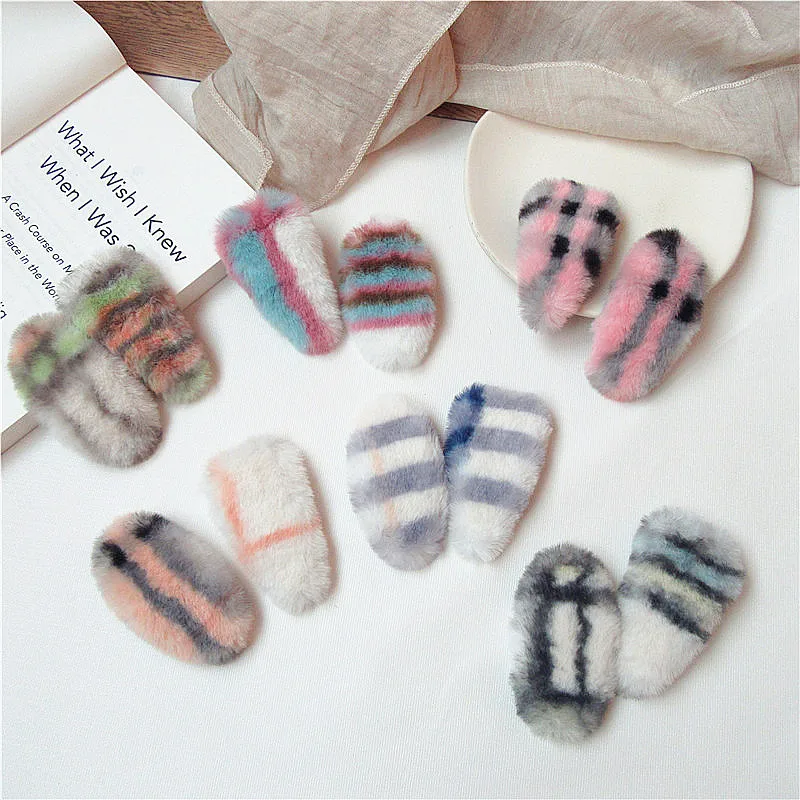 

Autumn and Winter New Temperament Sweet Girl Women Plaid Plush Triangle Oval BB Clip Korean Fashion Students Hair Accessories