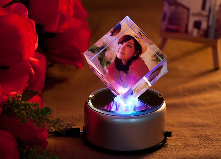 DIY Создание яркой вращающейся музыкальной хрустальной коробки MP3 MP4 настроить фото кристалл куб для жены девушки учительницы матери