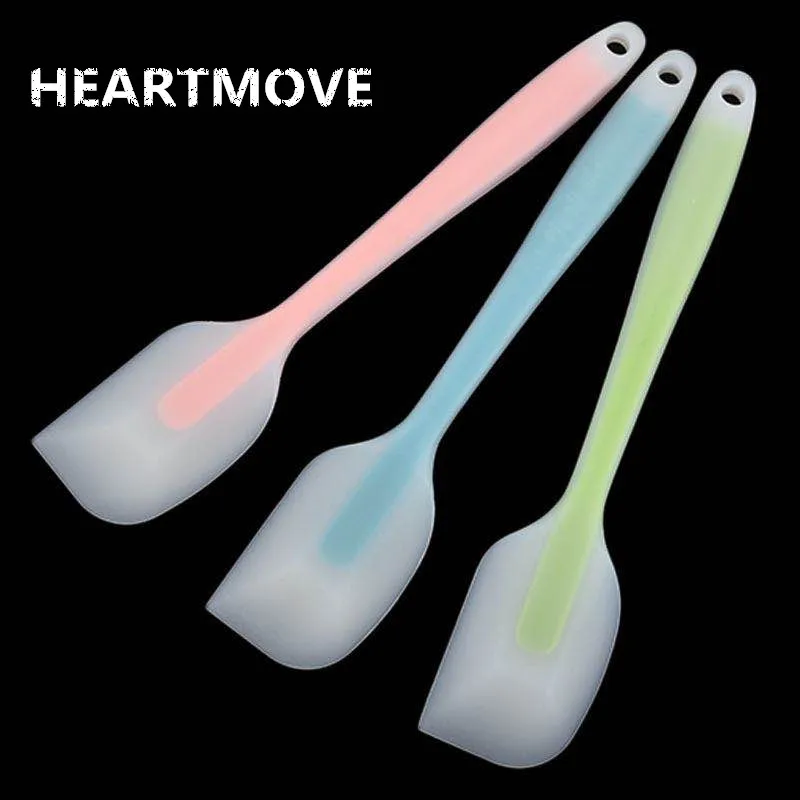 

HEARTMOVE New Cake Cream Butter Spatula Butter Mixer Cake Brush Mixing Batter Scraper Silicone Pastry Spatula Baking Pastry Tool