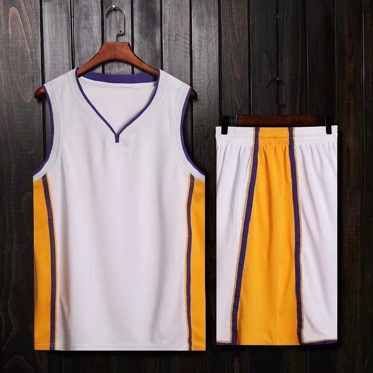 9218762475_1861772048