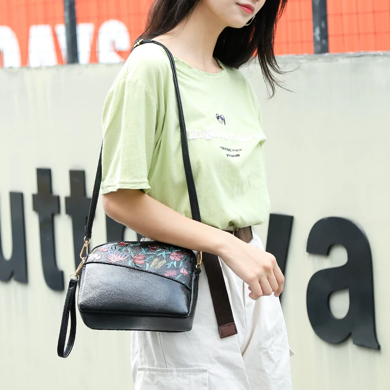 2020 New Women Bag Retro Korean Version of The Shoulder Bag Bucket Dual-use Large Capacity Handbag Hand-painted Printed Soft Hig