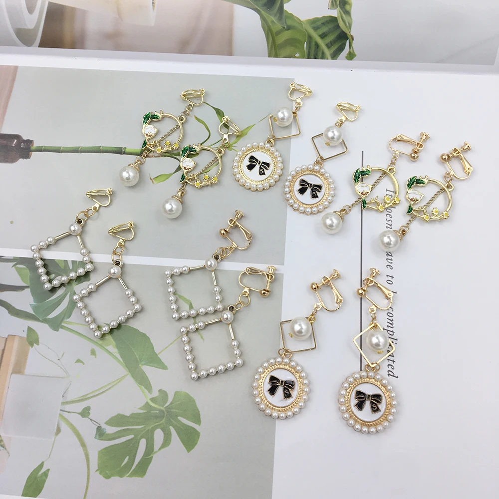 

Hypoallergenic Imitation Pearl Dangle Flowers Earrings for Women Elegant Non-Pierced Clip on Earrings Dinner Parties Jewelry
