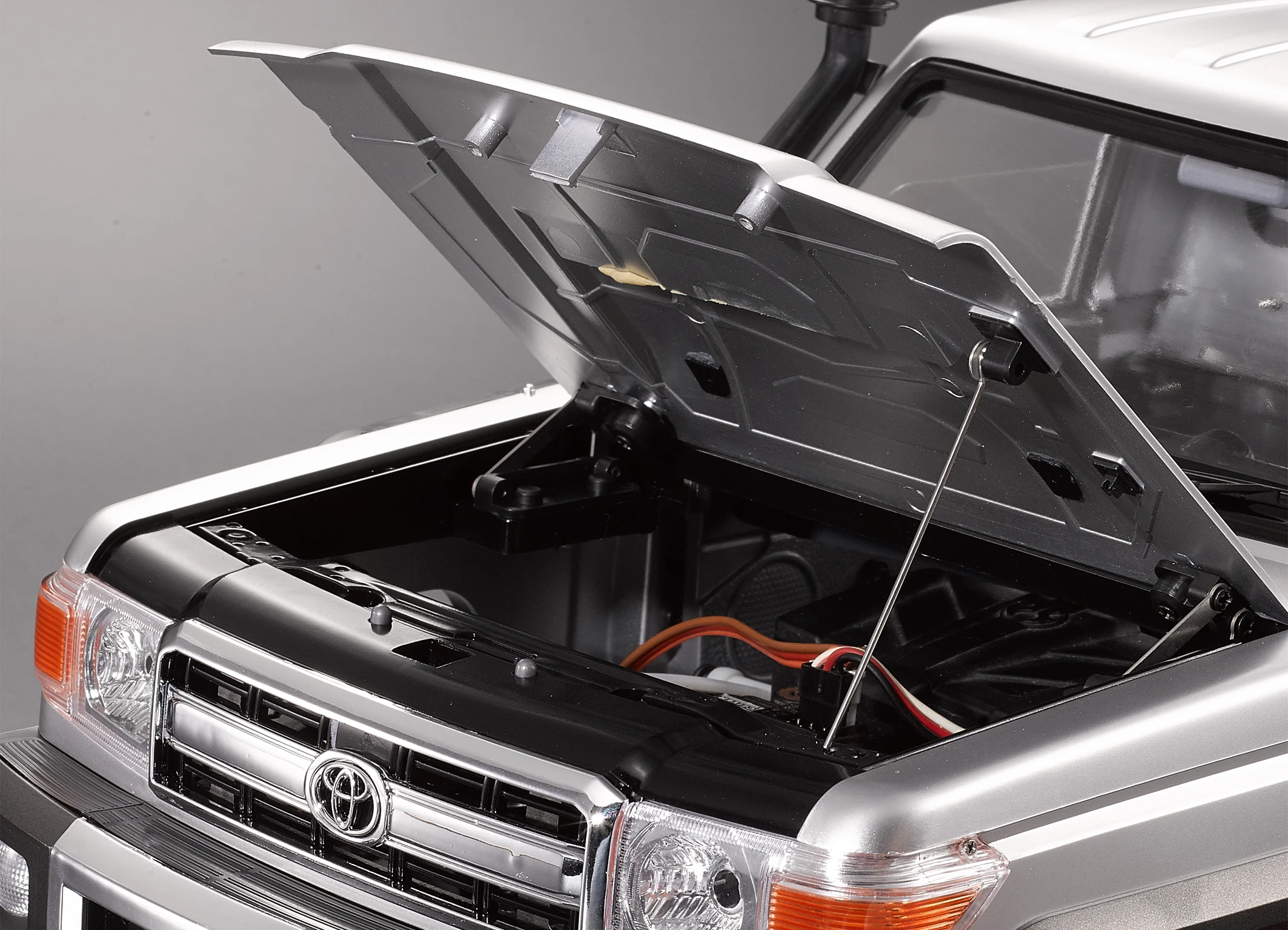 Killerbody 1:10 lc70 RC crawler parts Movable Hood Upgrade Sets Fit for KB#48601 1/10 Toyota Land Cruiser Hard Body
