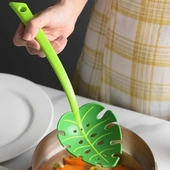 

1Pc Creative Cooking Monstera Leaf Vegetable Strainer Scoop Spoon Large Colander Soup Filter Kitchen Tools Plastic Tableware