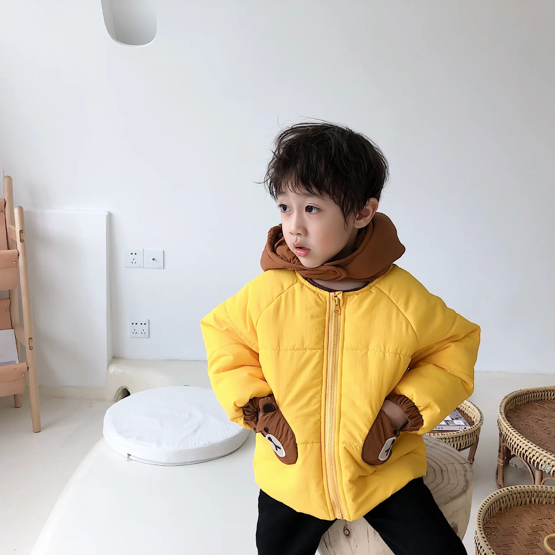 Tonytaobaby/Новая зимняя детская одежда для мальчиков и девочек хлопковая куртка с медведем зимняя детская куртка с капюшоном и вышивкой