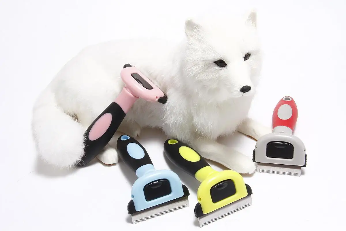 Pet hair removal comb (85). jpg