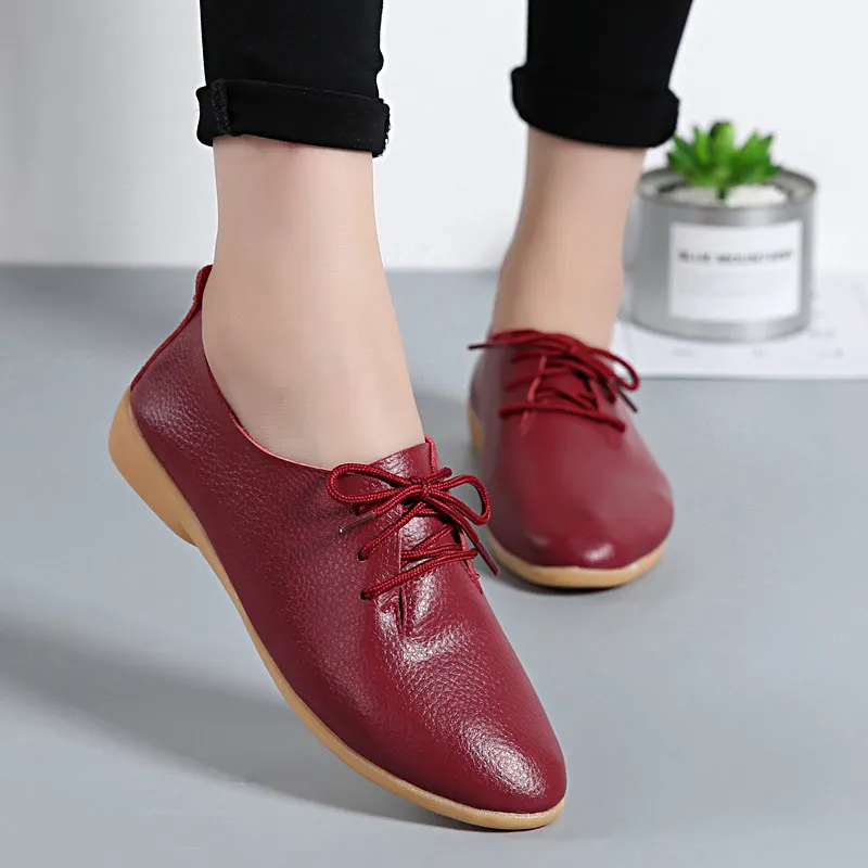 Однотонные туфли на плоской подошве со шнуровкой; женские кроссовки с острым носком; сезон осень; женские кроссовки; коллекция года; повседневная обувь из натуральной кожи; женские лоферы - Цвет: Wine Red