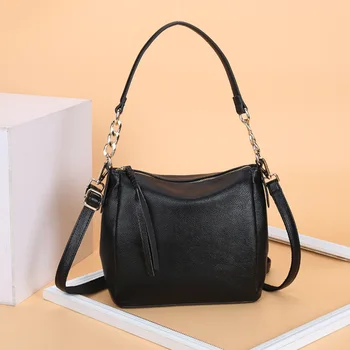 

Woman's Bag 2020 New Fashion Diagonal Woman's Portable Woman's Bag Tassel Shoulder Bag