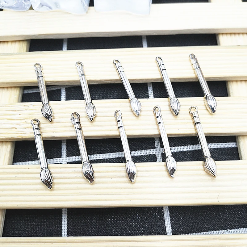 

40pcs / 1 Pack DIY Personalized Jewelry Pendant Accessories Silver Mini Brush Model Metal Jewelry Keychain Jewelry