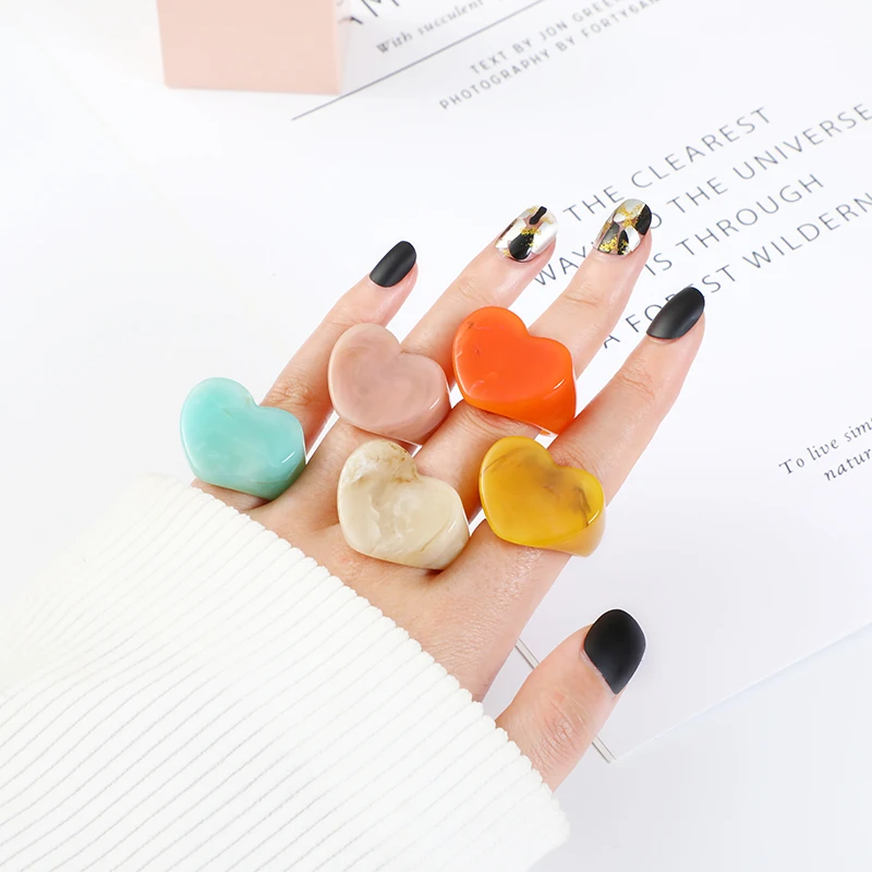 Trendy Colorful Big Heart Rings For Women Fashion Jewelry Resin Acrylic Geometric Punk Finger Rings For Girls Party Gifts ring set gold color rings finger ring gold color ring sparkling heart ring adjustable rings