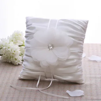 

20*20CM Rhinestone Bowknot Ribbon Tie Flower Ring Pillow