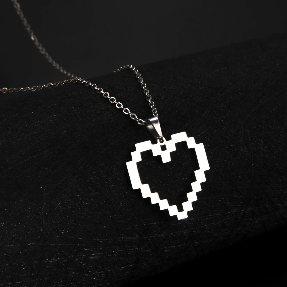 [MARGESHERWOOD] PIXEL HEART NECKLACE ★大人気★ Pixel Heart Necklace, Videogame Jewelry, Gamer Gifts for Her