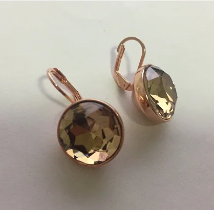 High quality one: a large simple new earnail Earring