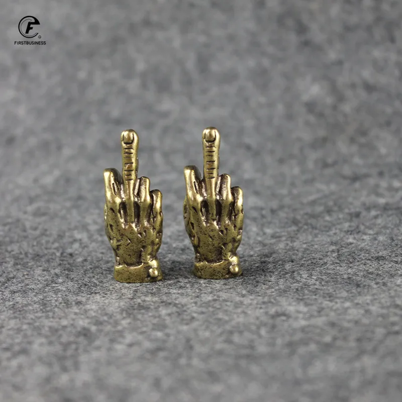 Ornament Crafts Miniature Ornament Copper Hand Statue Punk Style for Home Office Desk Decoration