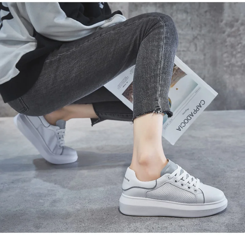 Sapatos brancos pequenos femininos nova moda повседневные selvagem aumentou respirável sapatos brancos; мокасины на платформе; sapatos femininos