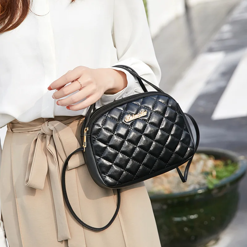 

Women's Shell-Type Rhombus Mobile Phone Bag Logo2018 Winter New Products Shoulder Purse