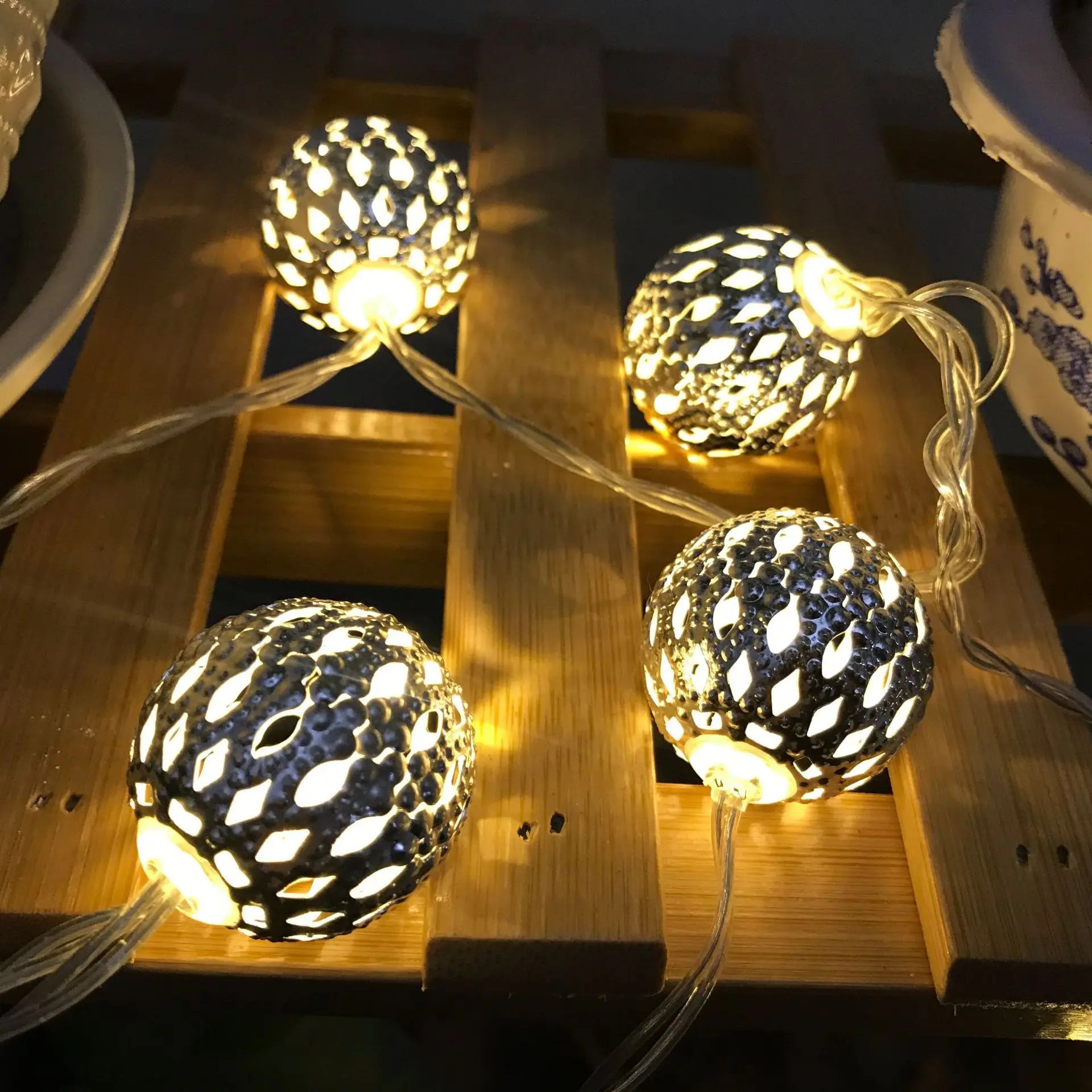 

Electricity Supplier Hot Selling LED Colored Lamp Decoration Decorative Douyin Morocco Ball Lighting Chain Battery Box-Currently