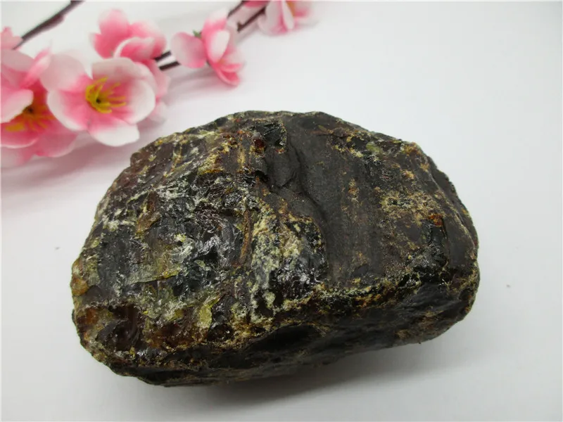 Natural Blood Red Amber Stones Perot Blood Crystal Specimens Unique Home Decorations Furnishing Articles Crafts Collection