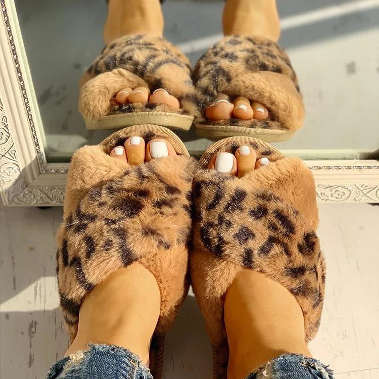 

SHENGY Fashion Women Home Slippers Faux Fur Warm Shoes Autumn Woman Slip on Flats Female Slides Casual House Flat Shoes