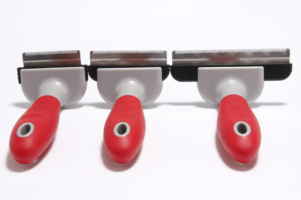 Pet hair removal comb (55). jpg