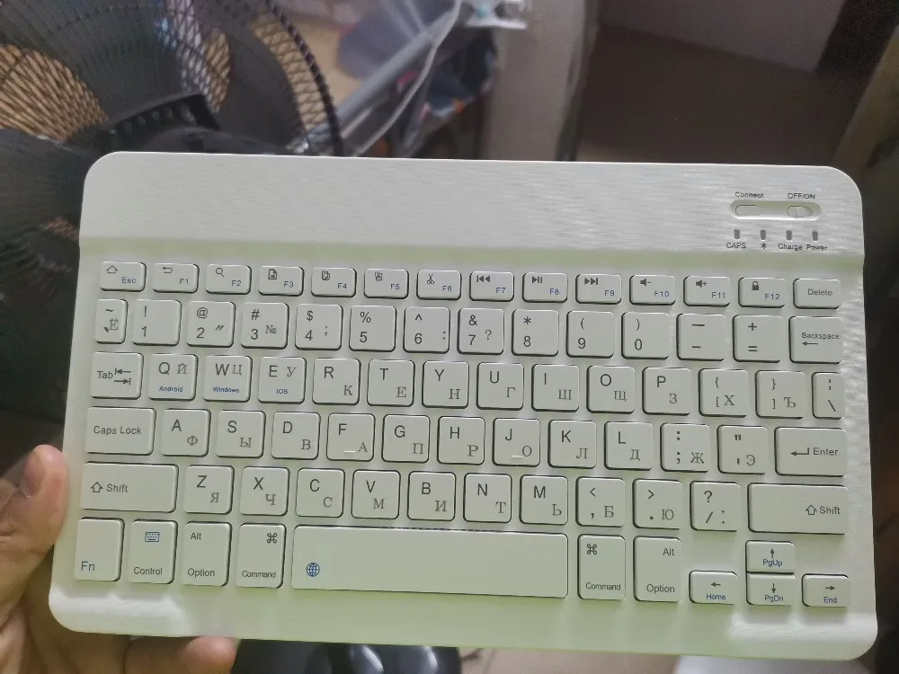 10寸 白色  超薄 俄文键盘