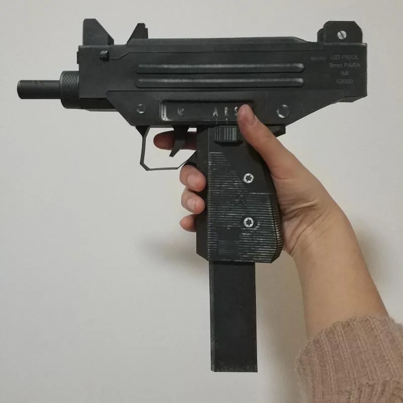 UZI Submachine Gun Пистолет Бумажная модель оружие стрелковое 3D стерео ручной работы