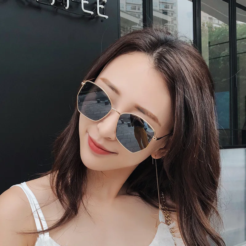 

Irregular Box Sunglasses Korean Fashion Metal Full Frame HD UV protection Lens Sunglasses Men And Women Universal