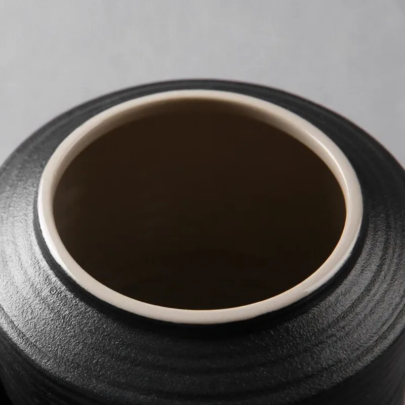 Large capacity black pottery tea can Portable Sealed Jar travel Tea Caddy Storage Spice Tea Boxes Candy storage tank Home Decor