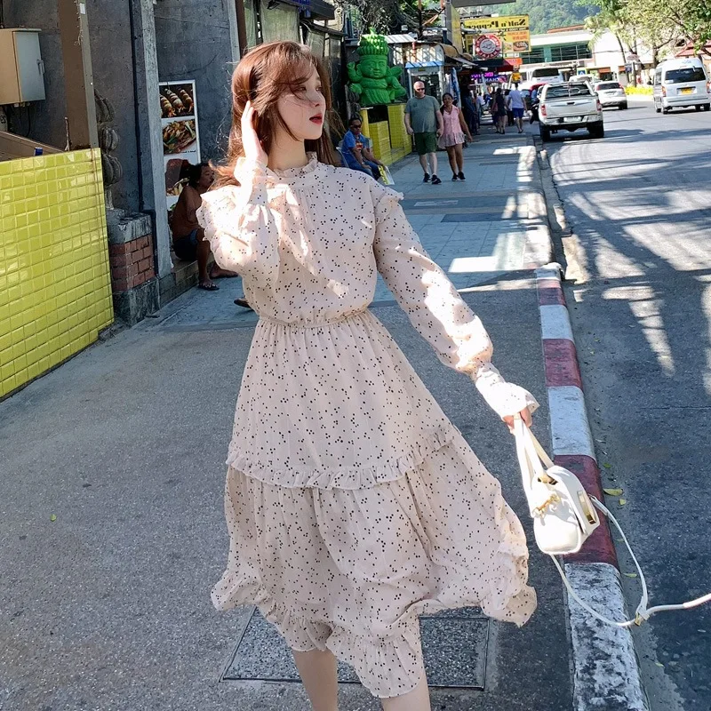 

Photo Shoot CHIC Elegant Sweet Floral-Print Chiffon Bell Sleeve Dress 19 Early Spring Stand Collar Waist Hugging Big Hemline Fai