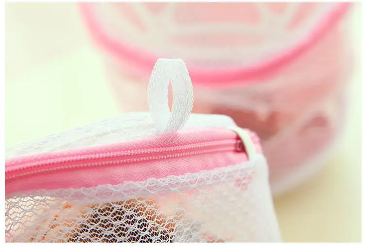 

Wash Bra Bag with Double Layer Bra Protective Laundry Bag Machine Wash Transformation Fine Net Pocket Cover Anti-Underwear House