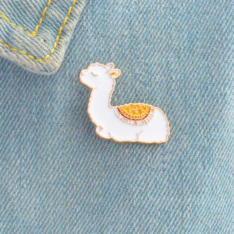 

2019 Docile Personality Animal Pin Obsessed Baby Llama Enamel Brooch Snowy Skin Accostable Cute Annimal For Kid Girl