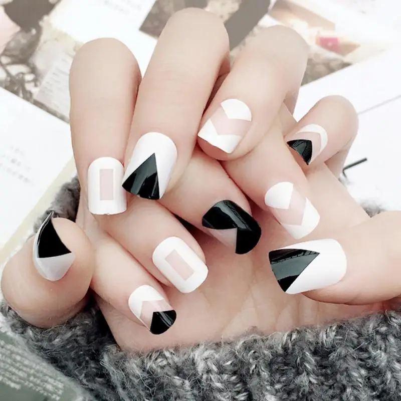 Black White Fashion Simple Nail False Nails Patch Acrylic Nail Tips Nail Art Fake Nails With Nail Glue Nail Manicure Tools TSLM1