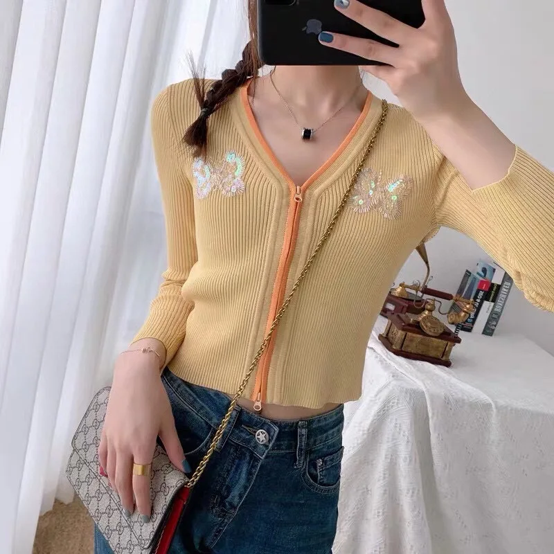 

2020 early autumn new retro butterfly sequined V-neck knitted cardigan, ladies temperament, slim slimming coat women