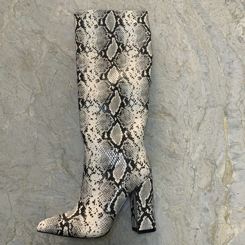 Женские сапоги до колена из микрофибры на высоком каблуке с принтом размер 42 43