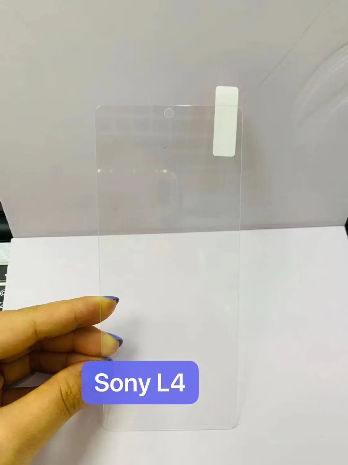 2 шт. 2.5D Закаленное стекло для Sony Xperia L4 Высококачественная защитная пленка
