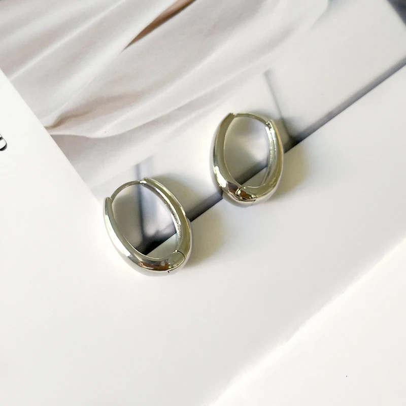 GHIDBK, маленькие золотые серебряные одноцветные овальные серьги-кольца, модные массивные серьги ручной работы, женские минималистичные повседневные серьги - Окраска металла: silver