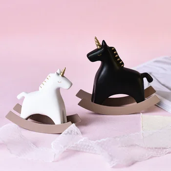 

NORDIC RESIN SWAYING HORSE MODEL NET RED GIRL HEART HOME DECOR PHOTO PROPS GIFTS