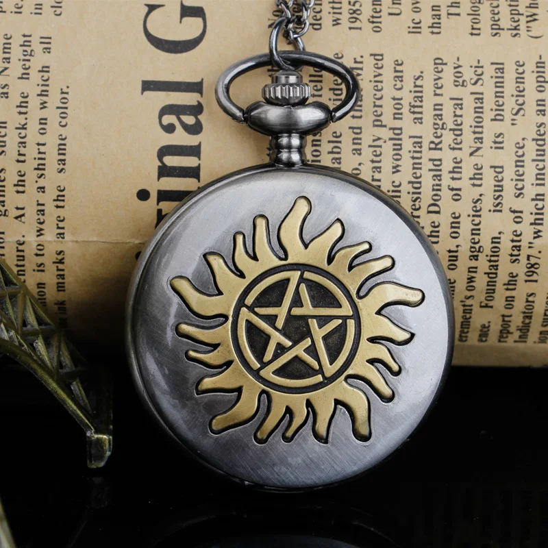 

Vintage Gold Star Sunflower Display bronze Quartz Pocket Watch Necklace Chain Three Interlocking Fob Watch Friendship Gifts