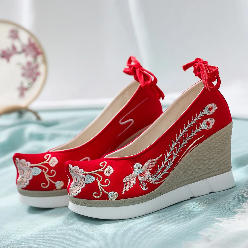 

XinHuaEase Hanfu Red Bride's Ancient Chinese Traditional Wedding Shoes Oriental Women's Ankle Strap High Heels and Thick Soles
