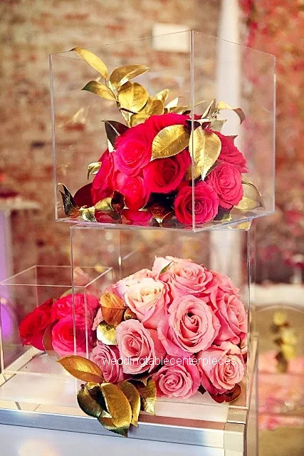 8387b4d48d3bd8f772ffdf62d89ee468_Modern-Clear-Acrylic-Wedding-Plum-Sage-Display