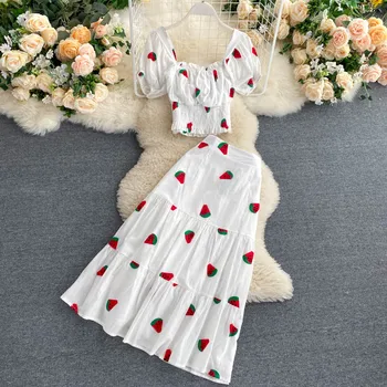 

Women White Strawberry Embroidered 2pcs Set Summer Sweet Square Collar Short Tops Pullover + A-line High Waist Skirt 2pcs Suit