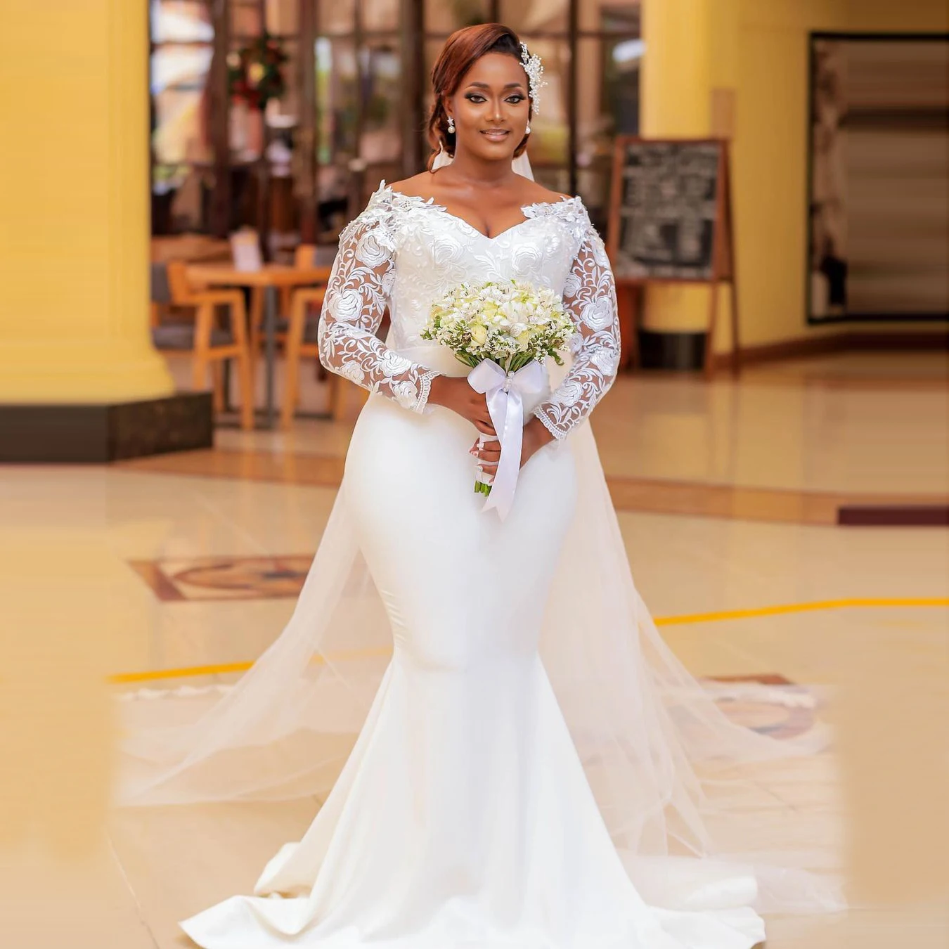 Women Lace Wedding Gowns Custom Made 