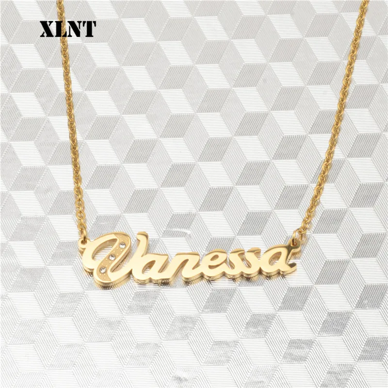 XLNT Vanessa Name Necklace Charm Gold 