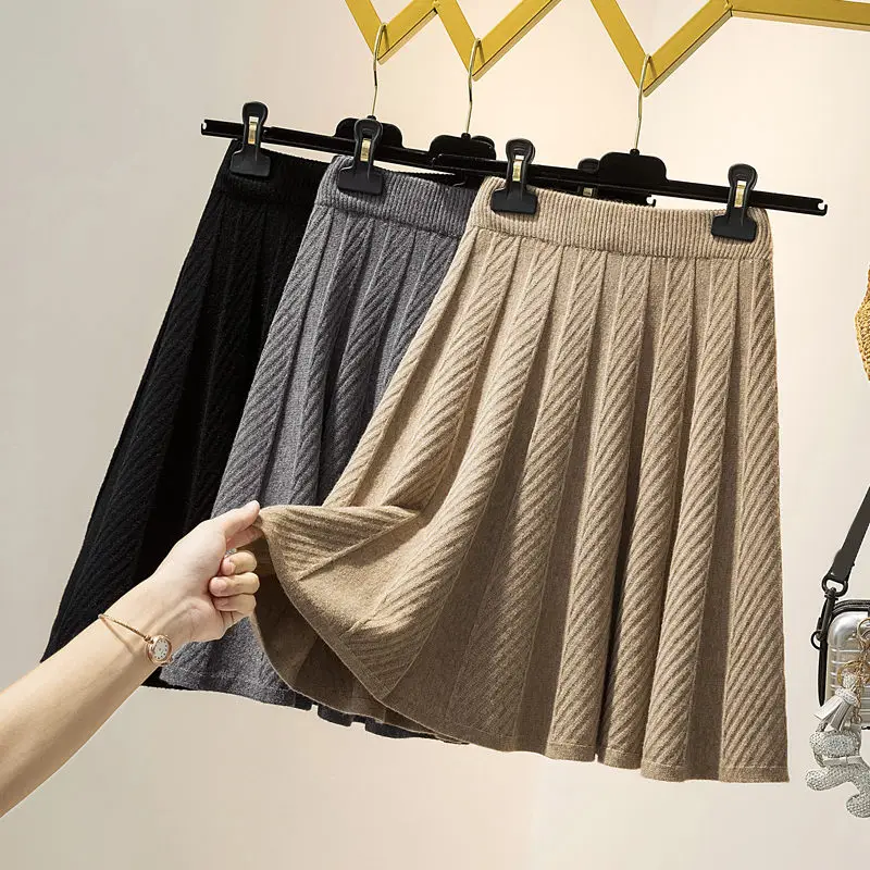 

Женская трикотажная юбка, весна-осень 2021, новая стильная трапециевидная короткая юбка с высокой талией, трендовая Повседневная дикая плиссированная юбка zh049