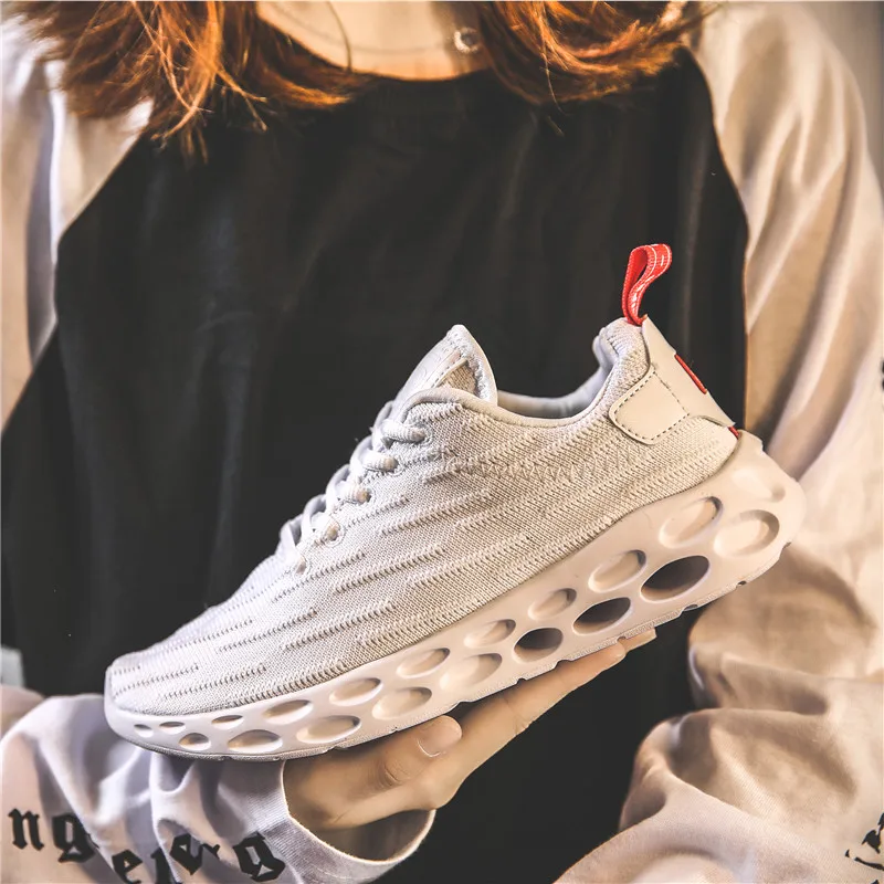 

Women Sport Shoes Flats Woman Fly Knitting Breathable Comfortable Trainers Zapatos De Mujer Luxury Brand New Designer Sneakers