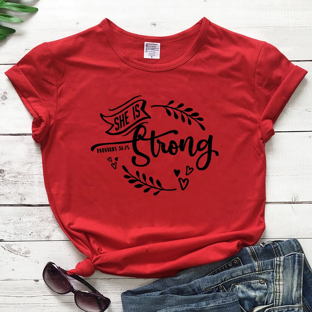 She Is Strong пословицы 31: 25 футболки женские Необычные графические вдохновляющие Христианские Футболки женские модные церковные Библейские стихи футболки