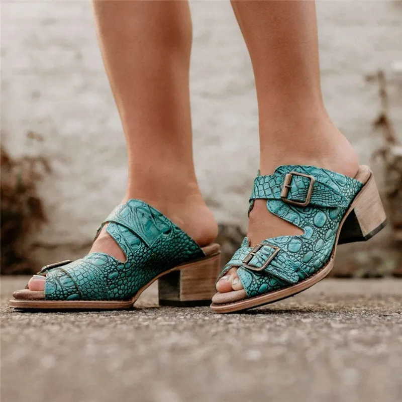 womens-caprice-turqoise_croco-sandal
