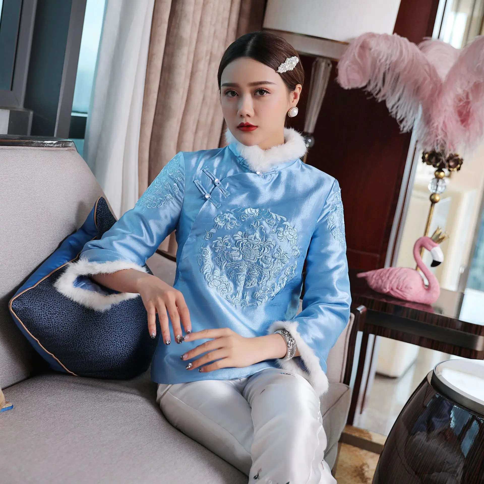 

2019 Autumn And Winter New Style Floral Embroidered Chinese Style Wind Improved Cheongsam Tops Cotton-padded Clothes Cotton-padd