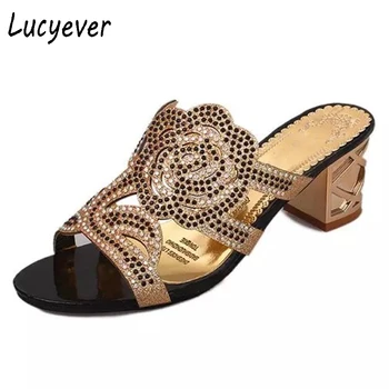 

Lucyever 2019 Woman Slippers Flower Rhinestone Crystal Gladiator Sandals Outside Flip Flops Square Heels Open Toe Beach Slides