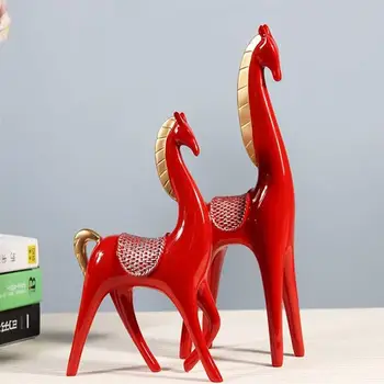 

1 Pair of Couples Horse Model Resin Crafts Animal Figurines Porch TV Cabinet Home Decor (Red)